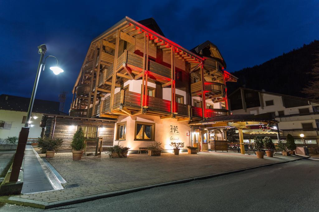 Hotel Arisch Aprica Exterior foto